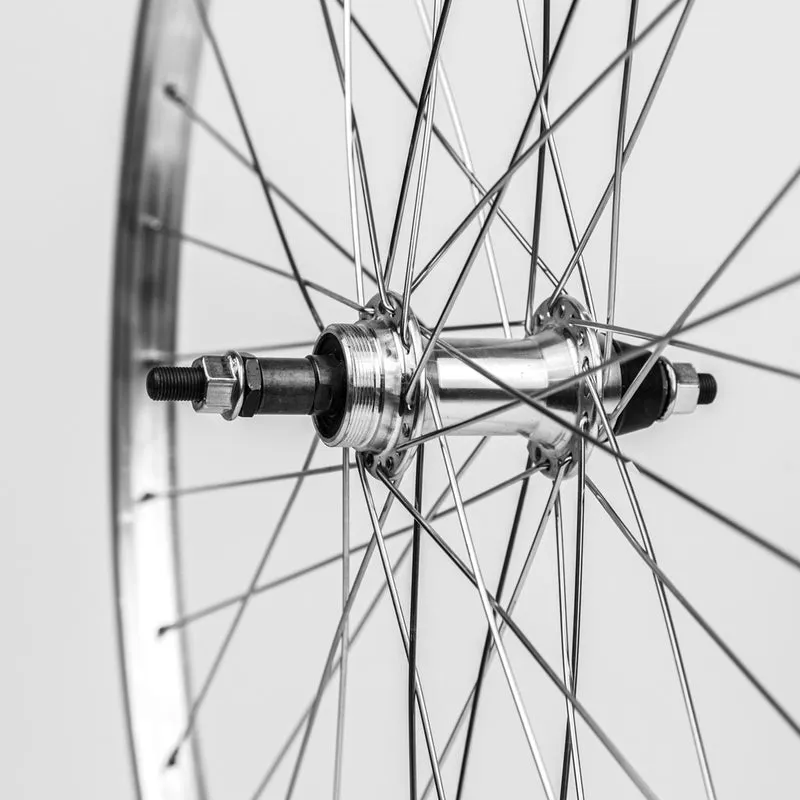 Roue arrière de vélo 650B à écrous
