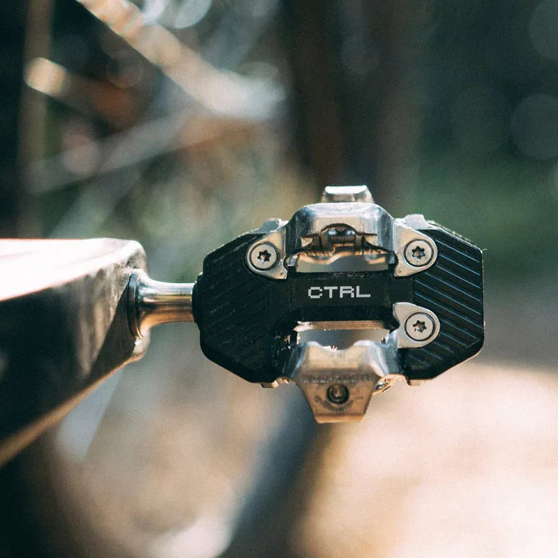 Pédales WOLF TOOTH CTRL TRAIL PERFORMANCE Clipless Argent