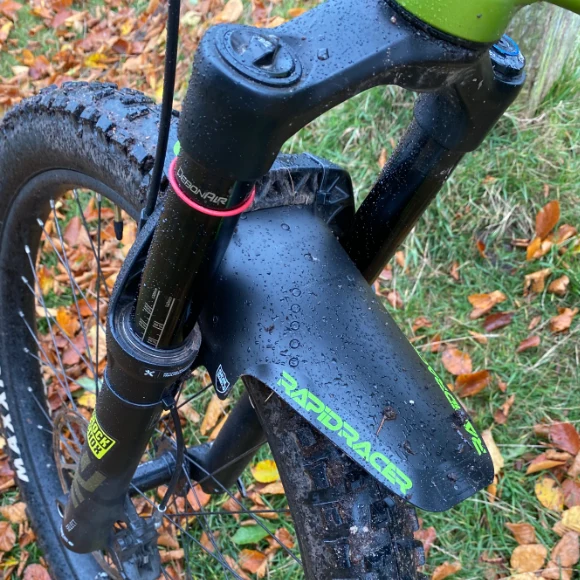 Garde-boue RRP EnduroGuard Standard (fourche 80 à 120mm) Noir/Rouge