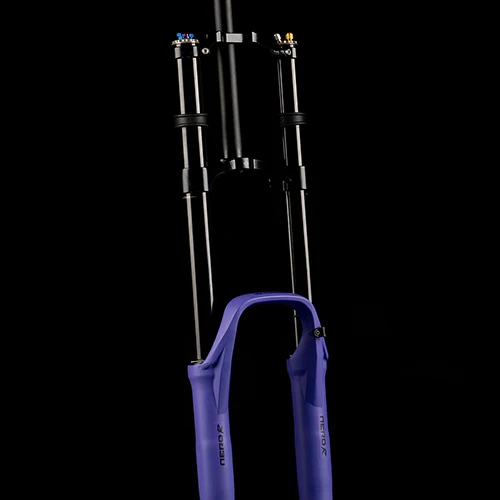 Fourche FORMULA NERO R 29" Axe 20x110mm Boost Ultraviolet