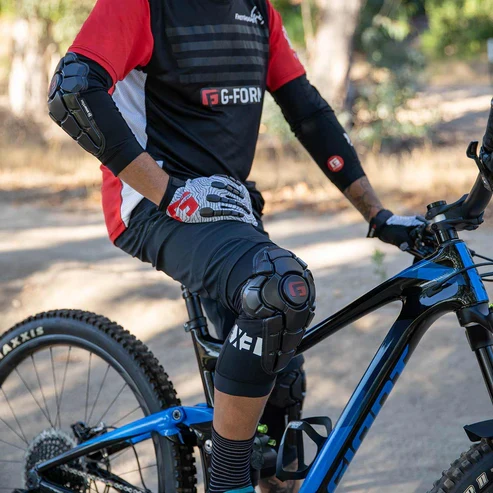 Genouillères G-FORM PRO-X3 Noir Matt