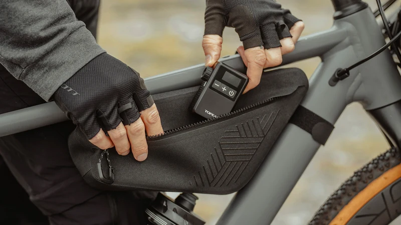 Pompe Electrique Mini TOPEAK E-BOOSTER DIGITAL MINI