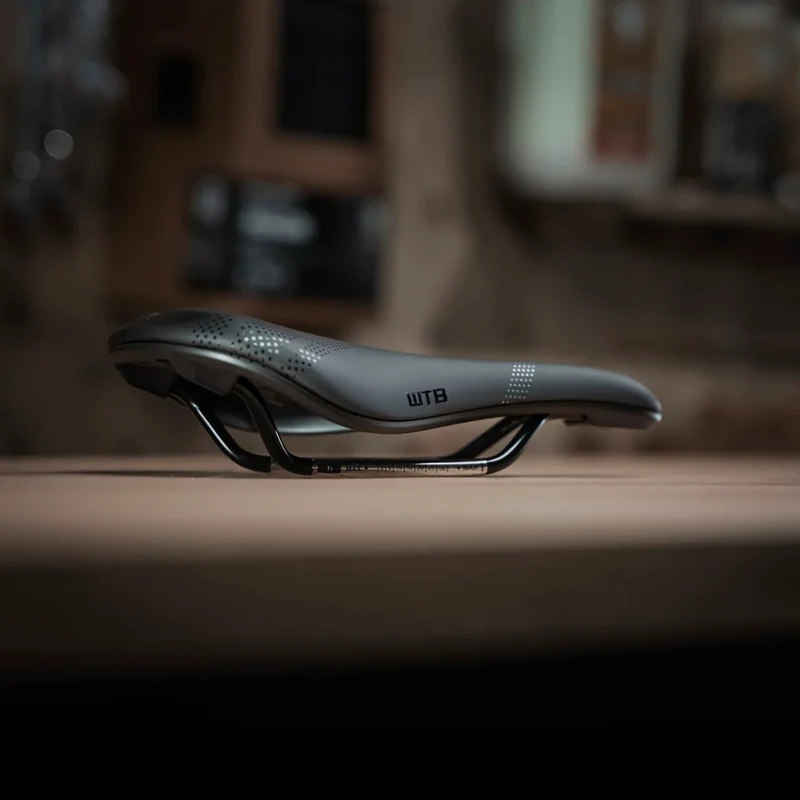 Selle WTB SOLANO Wide 157mm Rails Carbone