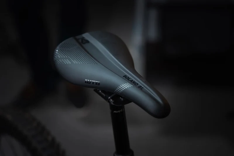 Selle WTB SOLANO SL Wide 157mm Rails Carbone